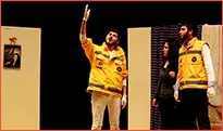 Günce Sanat Tiyatrosu yetişkin grubu oyuncu kadrosu performansı